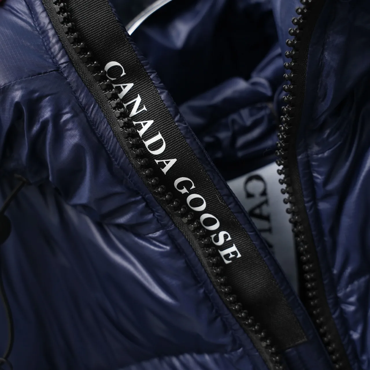 P780 CANADA GOOSE丨Canada Goose 2252 Puff Hooded Down Jacket Color: Dark Blue Red Size: XS-XXL